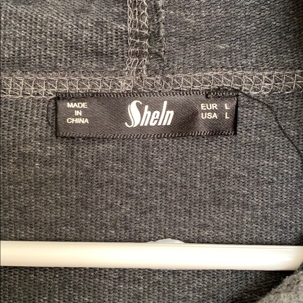 Shein - Picture 3 of 4